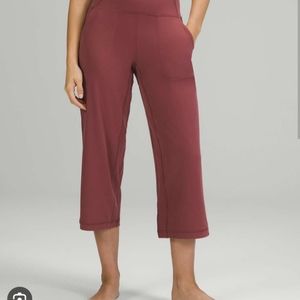 Lululemon Align Wide Leg Crop/Capri 10